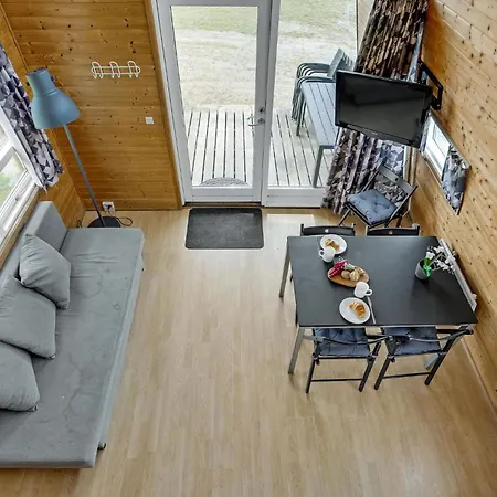 Vakantiehuis Lovely In With Kitchen